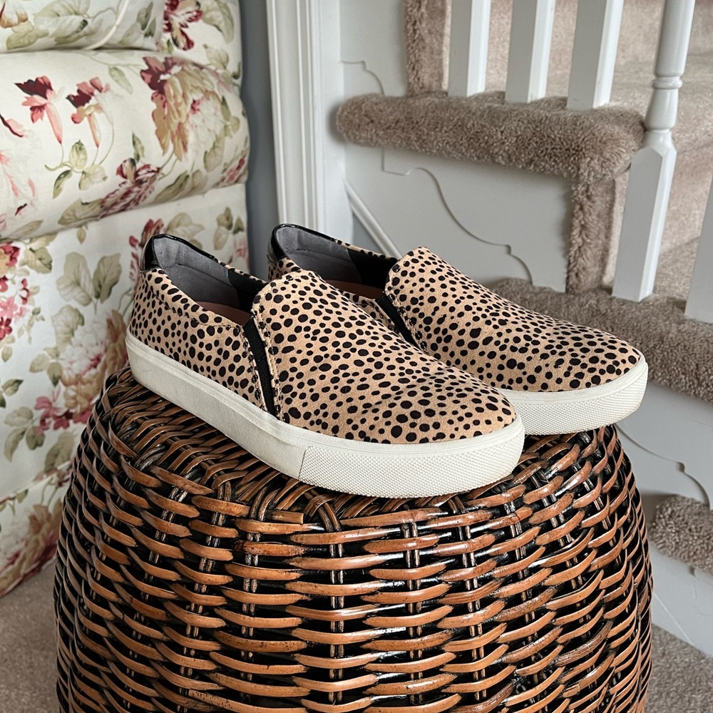 Slip on sneakers